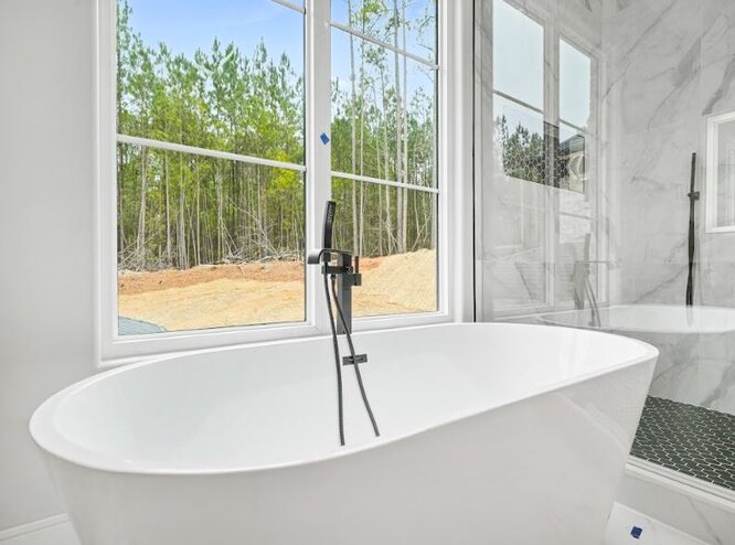 Bathroom 3 Tub